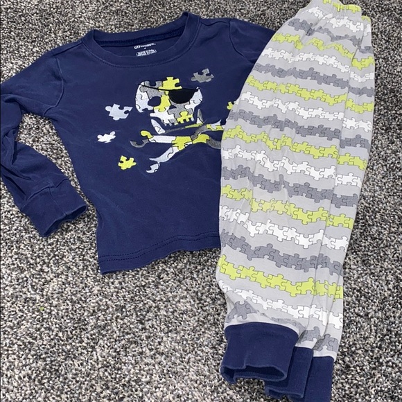 Puzzle Skull PJs Gymboree Pajama Set - Picture 2 of 3